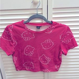 Shien - hello kitty crop top size (M) color pink